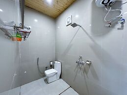 The Leisure Cave on the Ganges