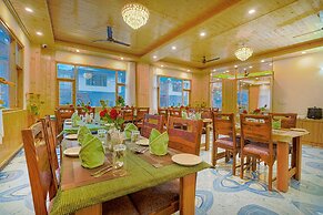 Hotel Divine Paradise Manali