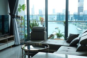 Metropole - Christine Hospitality