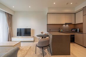 Metropole - Christine Hospitality