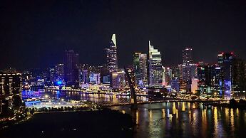 Metropole - Christine Hospitality