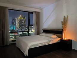 Metropole - Christine Hospitality