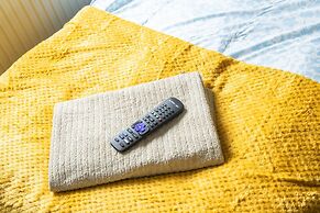 3br-sleeps8-parking-wifi-closestation