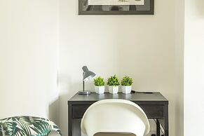 3br-sleeps8-parking-wifi-closestation