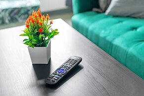 3br-sleeps8-parking-wifi-closestation