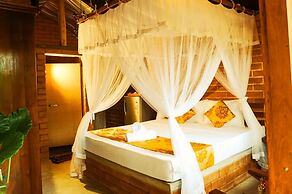 LUNUVILA RESORT DICKWELLA