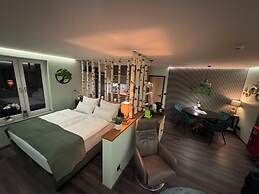Boutique Apartments by Roy GmbH