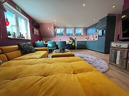 Boutique Apartments by Roy GmbH