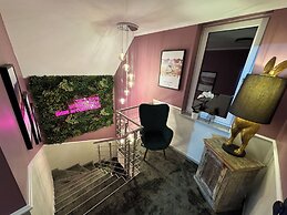 Boutique Apartments by Roy GmbH