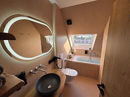 Boutique Apartments by Roy GmbH