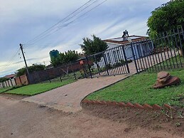 2bed-4guests-garden-nearcentre&attractions