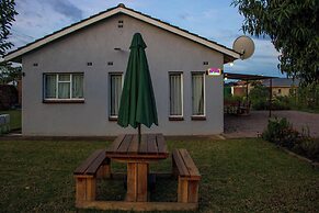 2bed-4guests-garden-nearcentre&attractions