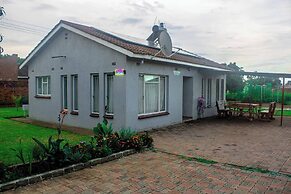 2bed-4guests-garden-nearcentre&attractions