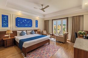 Traavista Surya Mahal Resort & Spa