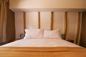 w Prestigious 3BR House in Villa Sagrado