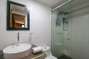 w Prestigious 3BR House in Villa Sagrado