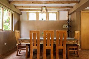 w Prestigious 3BR House in Villa Sagrado