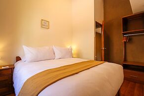 w Prestigious 3BR House in Villa Sagrado