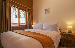 w Prestigious 3BR House in Villa Sagrado