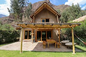 w Majestic 3BR House in Villa Sagrado
