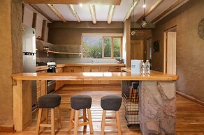 w Majestic 3BR House in Villa Sagrado