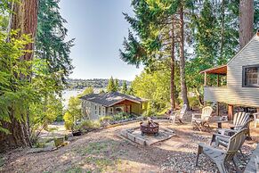 Gig Harbor Home: Large Deck, Outdoor Dining Area