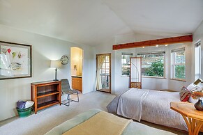 Gig Harbor Home: Large Deck, Outdoor Dining Area