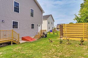 Duplex w/ Fire Pit ~ 1 Mi to MGM Springfield!