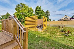 Duplex w/ Fire Pit ~ 1 Mi to MGM Springfield!