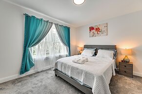 Duplex w/ Fire Pit ~ 1 Mi to MGM Springfield!