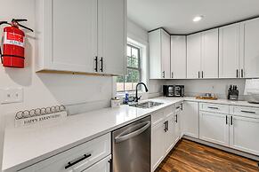 Duplex w/ Fire Pit ~ 1 Mi to MGM Springfield!