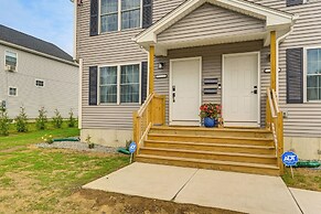 Duplex w/ Fire Pit ~ 1 Mi to MGM Springfield!