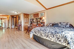 Cabin Near Cokato Lake w/ Outdoor Oasis & Views!