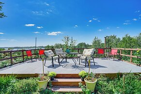 Cabin Near Cokato Lake w/ Outdoor Oasis & Views!