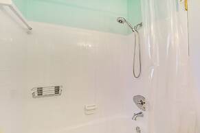 Emerald Coast Home: Outdoor Entertainment Area!