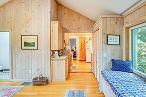 4 Mi to Skiing: Cottage w/ Fire Pit in Richmond!