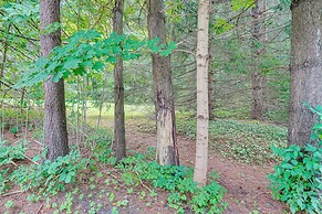 4 Mi to Skiing: Cottage w/ Fire Pit in Richmond!