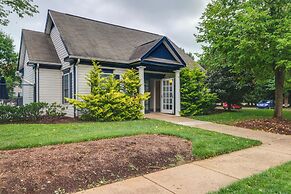 Day Trip to DC - Sterling Studio w/ Pool Access