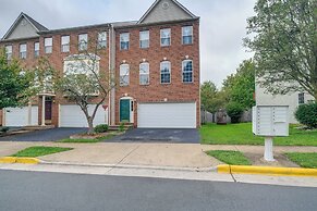 Day Trip to DC - Sterling Studio w/ Pool Access