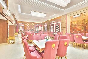 Orsom Stays Sassy Sector 53