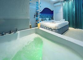 Orsom Stays Sassy Sector 53