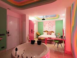 Orsom Stays Sassy Sector 53