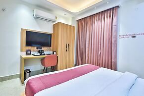 Orsom Stays Sassy Sector 53