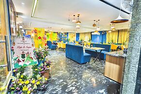 Orsom Stays Sassy Sector 53