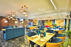 Orsom Stays Sassy Sector 53