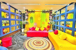 Orsom Stays Sassy Sector 53