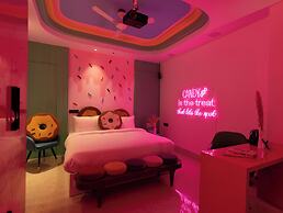 Orsom Stays Sassy Sector 53