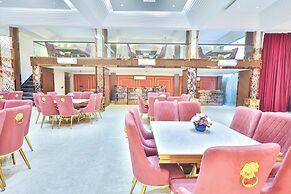 Orsom Stays Sassy Sector 53