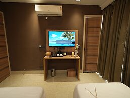 Orsom Stays Sassy Sector 53