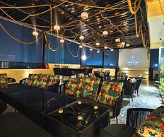 Orsom Stays Sassy Sector 53